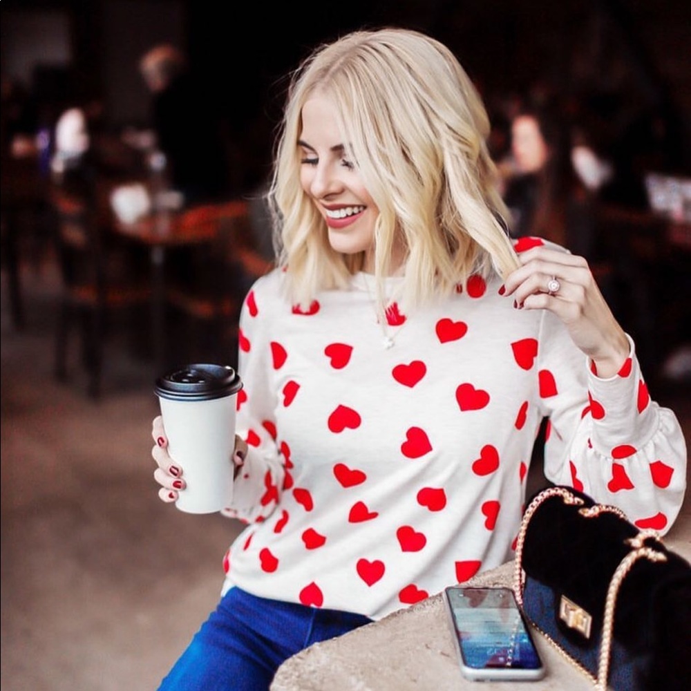 CUTE heart print bubble sleeve top